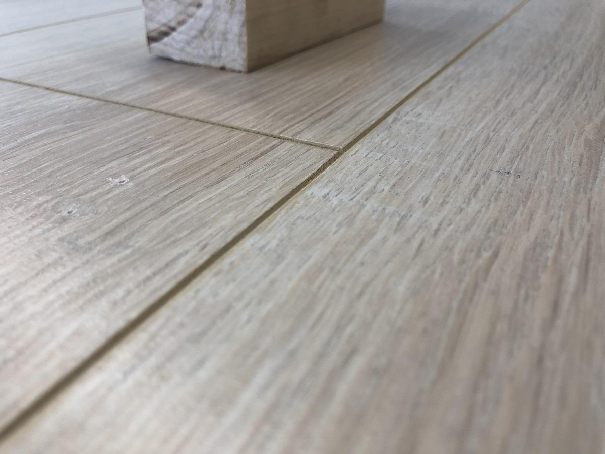 Ламинат "SunFloor" 8/32 4V Дуб Самоа 33 (1380*193*8 мм) — купить в Дзержинске