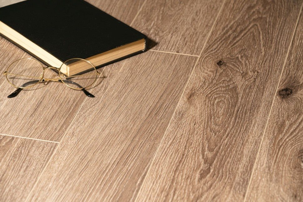 Виниловый ламинат "Bonkeel" Style Дуб Матира (1200*125*4 мм) — купить в Дзержинске