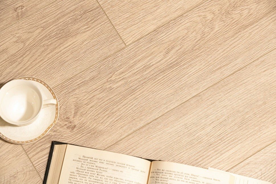 Виниловый ламинат "Bonkeel" Style Дуб Гарднер (1200*125*4 мм) — купить в Дзержинске