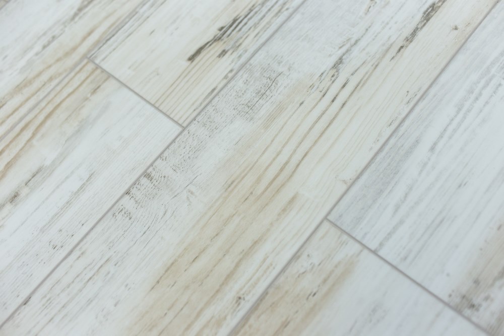 Замковая ПВХ плитка "Art Tile" Берёза Прованс (1220*152*5 мм) — купить в Дзержинске