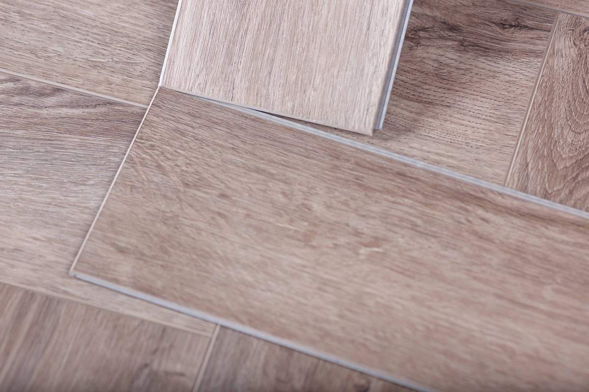 Замковая ПВХ плитка "Aberhof" Carmelita 2626 (615*123*5 мм) — купить в Дзержинске